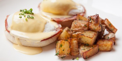 Eggs benedict